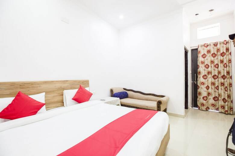 Hotel Oyo 37341 Heritage High