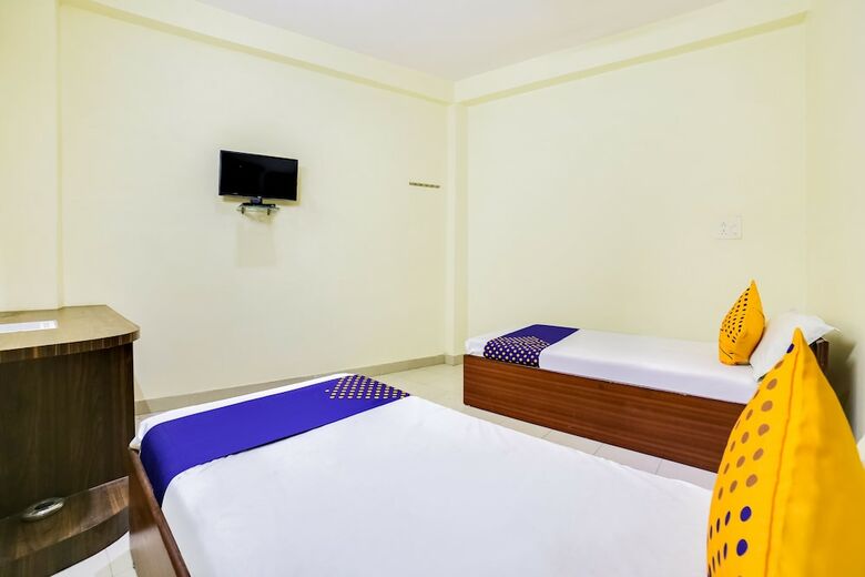 Hotel Spot On 45291 Bharat Lodge