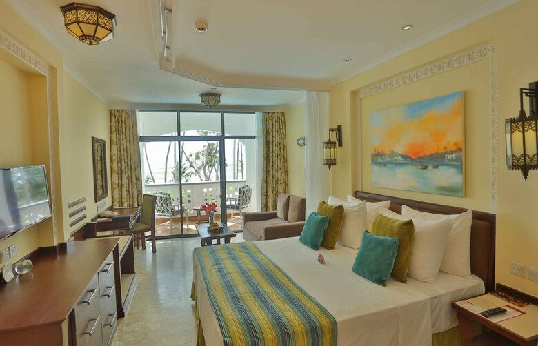 Hotel Sarova Whitesands Beach Resort & Spa