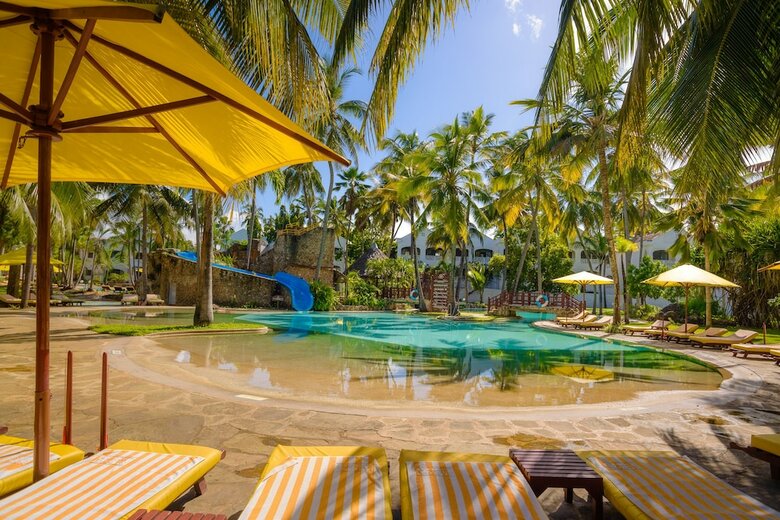 Hotel Sarova Whitesands Beach Resort & Spa