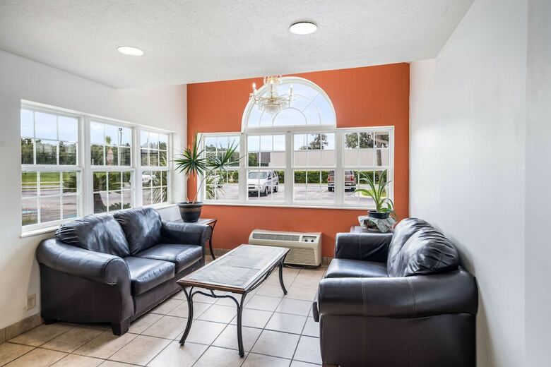 Hotel Microtel Inn & Suites By Wyndham Brunswick