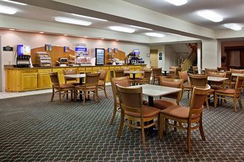 Holiday Inn Express Hotel & Suites Hiawassee