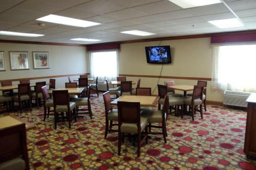 Hotel Baymont Inn & Suites Evansville North