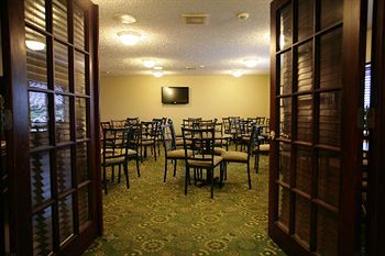Hotel Baymont Inn And Suites Dale
