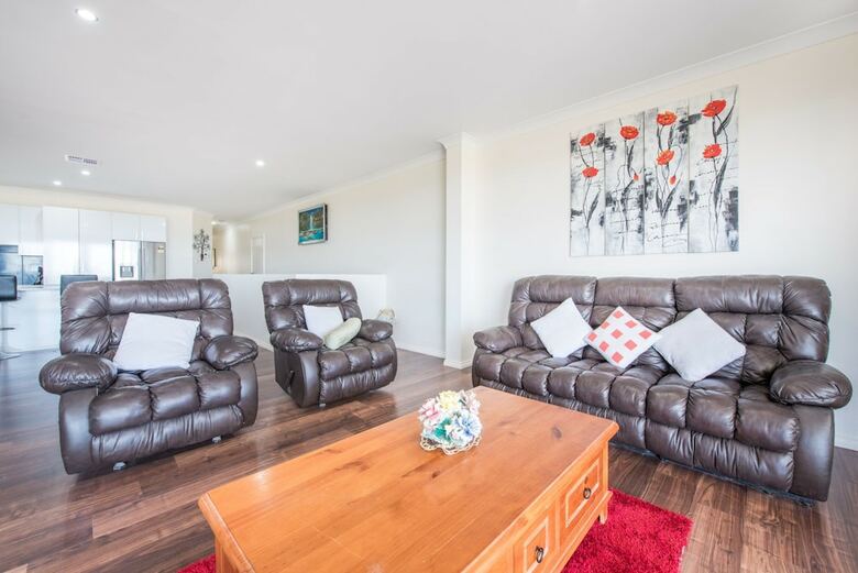 The Oasis - 6 Turnberry Drive