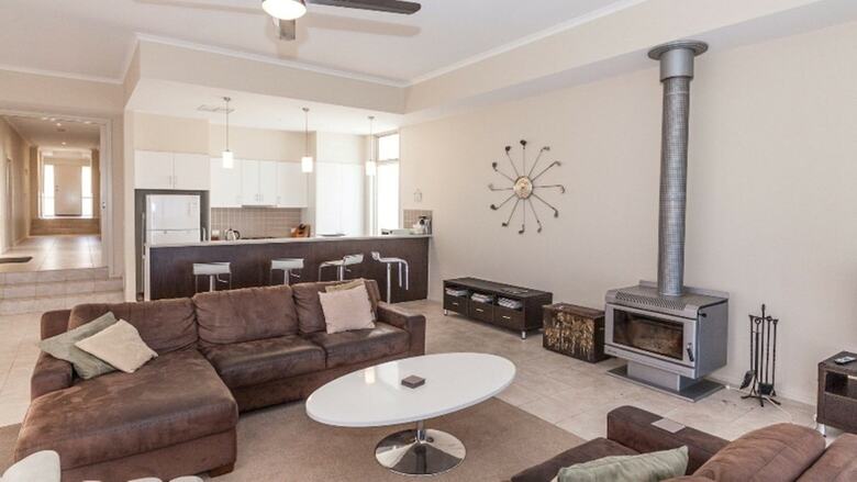 Golfers Paradise - 52 Huntingdale Drive