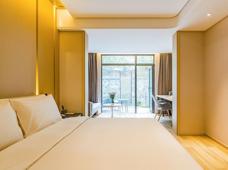 Atour Hotel Municipal Government Weihai