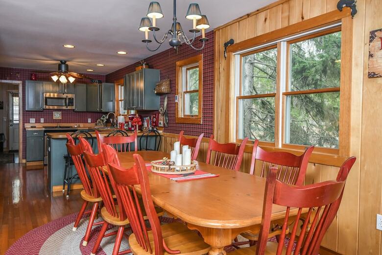 Cabana The Bear's Den