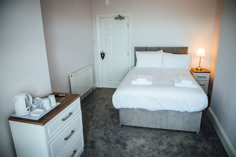 Carmel House Hotel