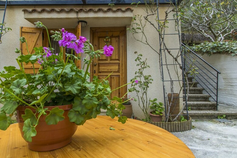 Kyveli Cottage
