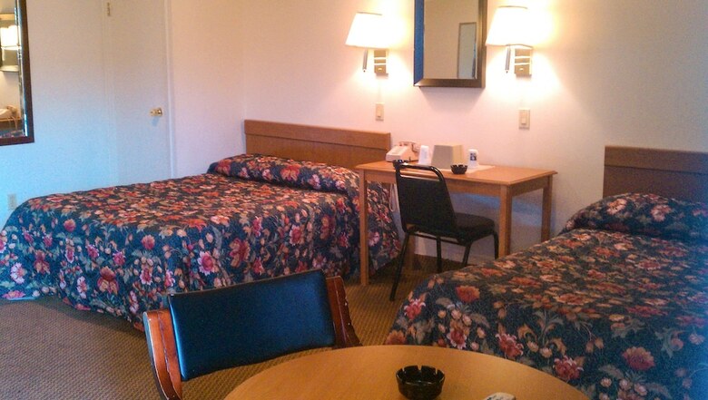 Motel Americana Inn Farmingdale