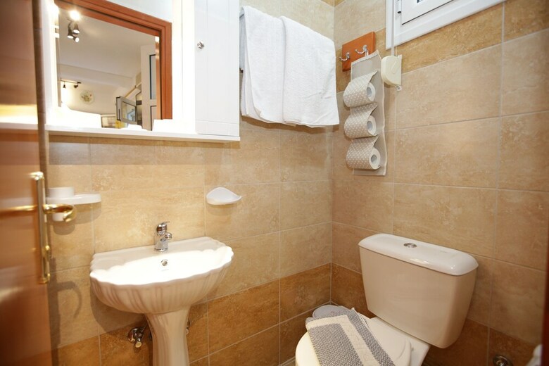 Kontaratos Studios & Apartments