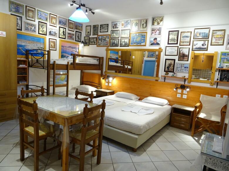 Kontaratos Studios & Apartments