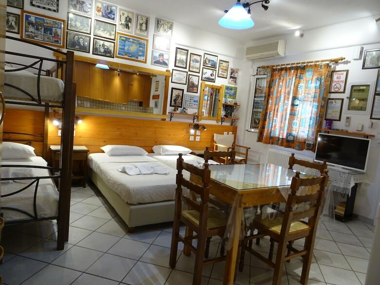 Kontaratos Studios & Apartments