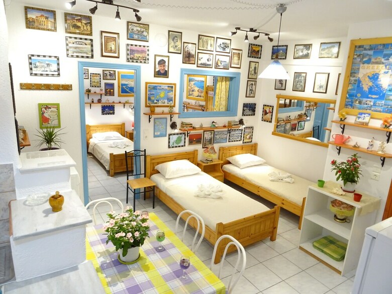 Kontaratos Studios & Apartments