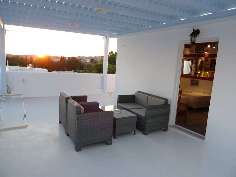 Kontaratos Studios & Apartments