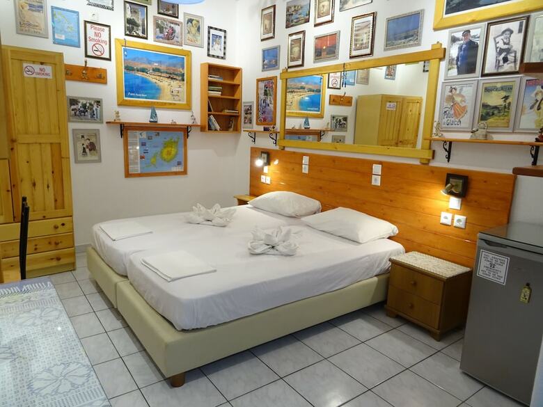Kontaratos Studios & Apartments