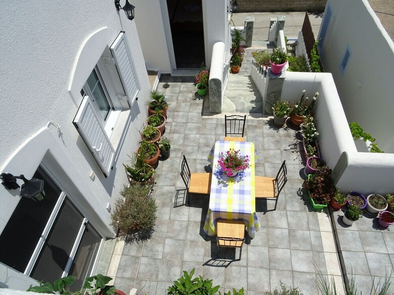 Kontaratos Studios & Apartments