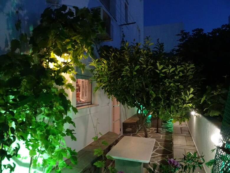 Kontaratos Studios & Apartments