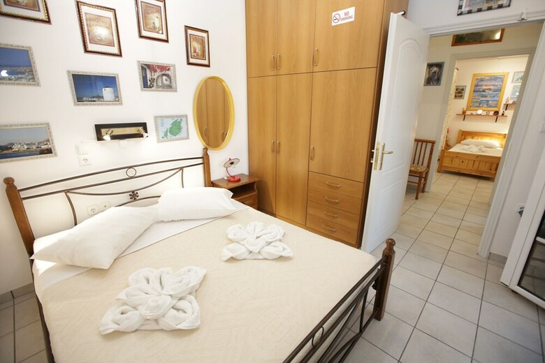 Kontaratos Studios & Apartments