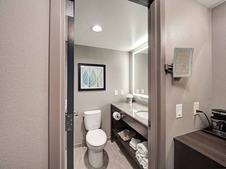 Doubletree By Hilton Hotel Bloomington