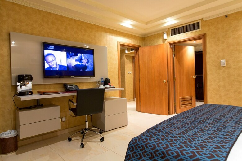 Victoria Crown Plaza Hotel