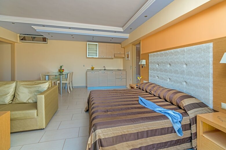 Aparthotel Ai Yannis Suites And Apartments Hotel