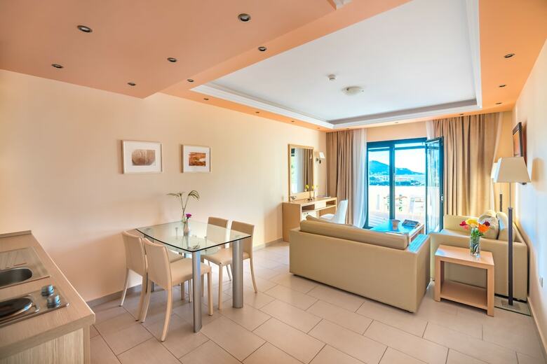 Aparthotel Ai Yannis Suites And Apartments Hotel