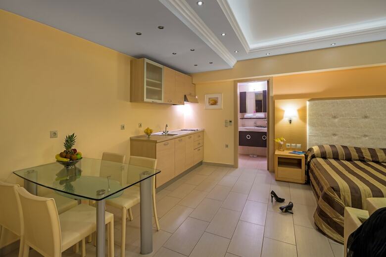 Aparthotel Ai Yannis Suites And Apartments Hotel
