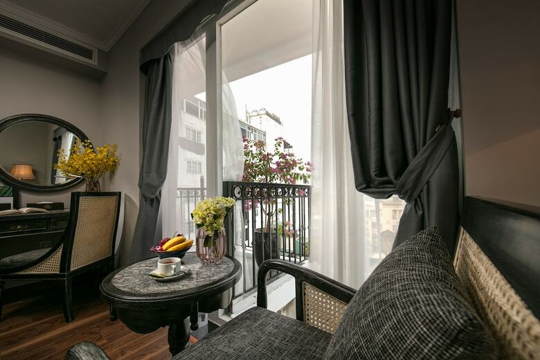 Shining Central Hotel & Spa