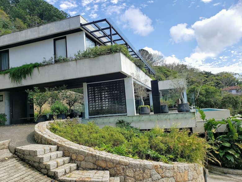 Casa Quatro Oito