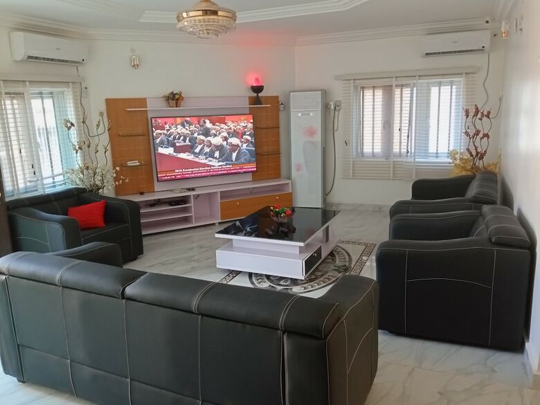 Hotel Enu Holiday Home