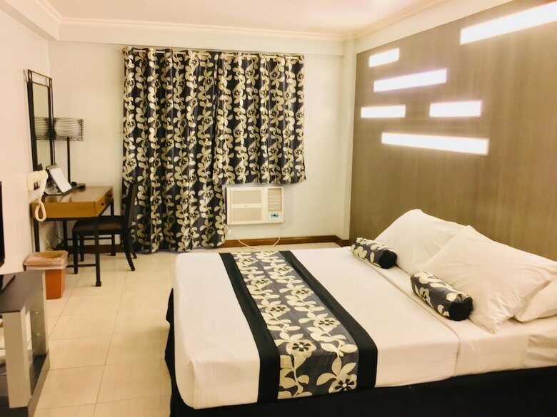 Hotel Jupiter Suites