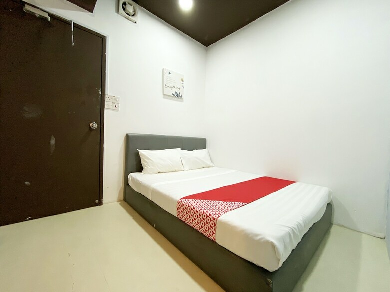 Hotel Oyo 89398 Doorbellz