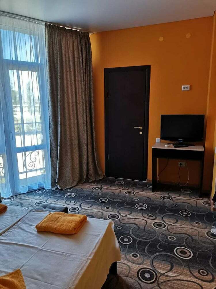 Kashahi Hotel