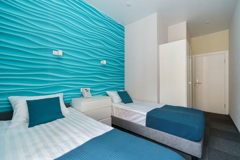 Steps Hotel