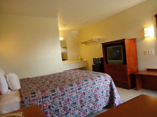 Motel Super 6 Inn & Suites Pensacola