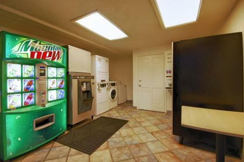 Motel Super 6 Inn & Suites Pensacola