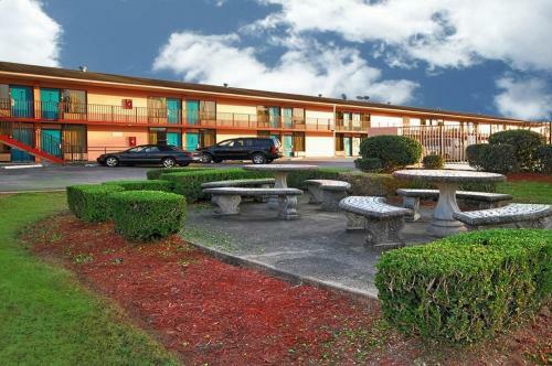 Motel Super 6 Inn & Suites Pensacola
