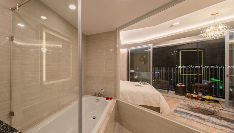 Parama Apartment Square Central
