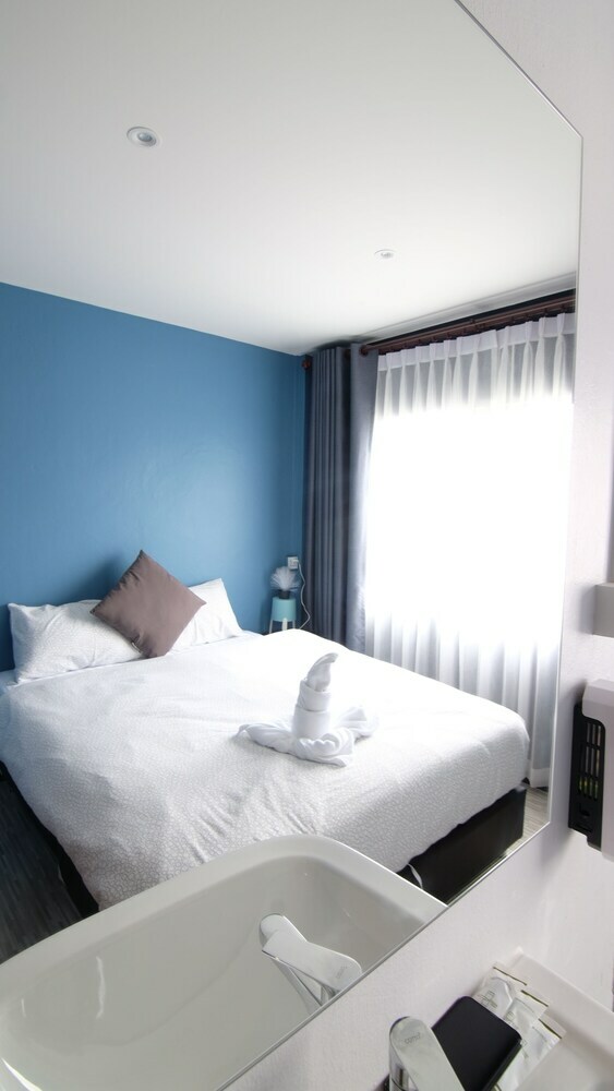 Hotel Sleep With Me Too - Bts Phra Khanong