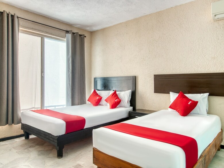 Hotel Capital O La Siesta