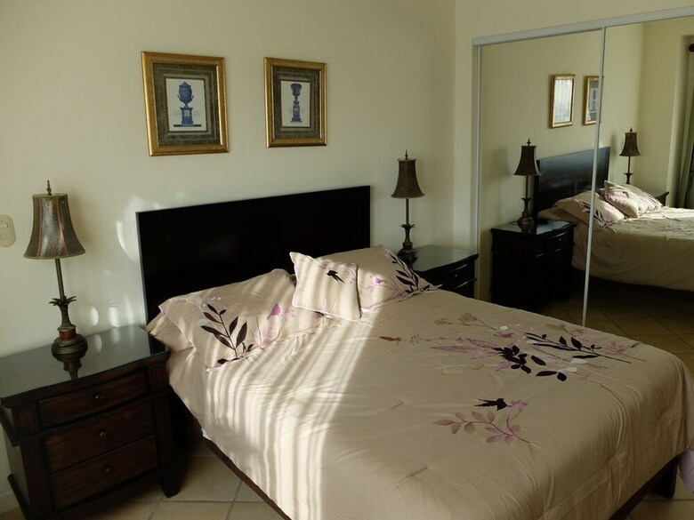 Apartamentos Los Suenos Resort Luxury Del Mar Condo