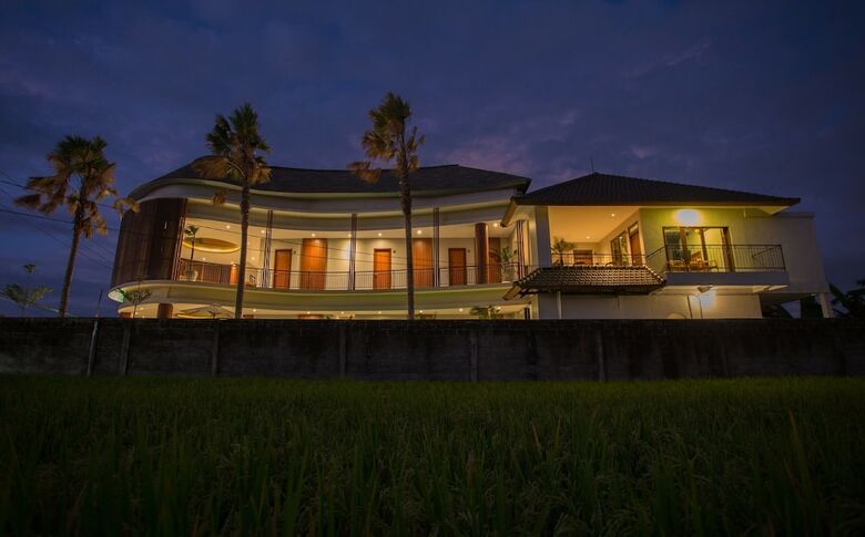 Hotel Curve House Umalas