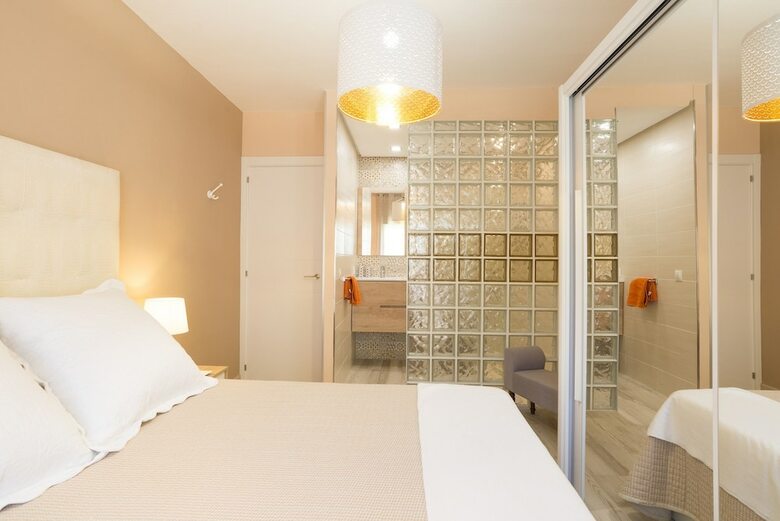 Malagasuite Bajondillo Beach Apartment