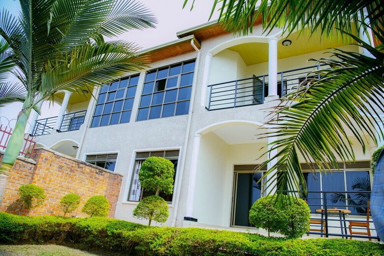Hotel Gaju House