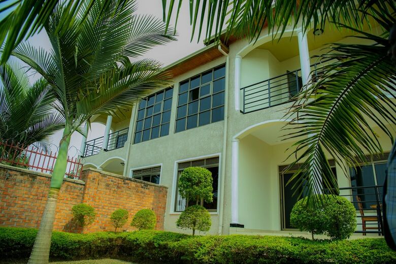 Hotel Gaju House