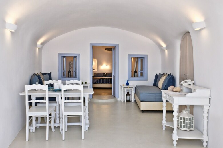 Anemomilos Hotel & Apartments
