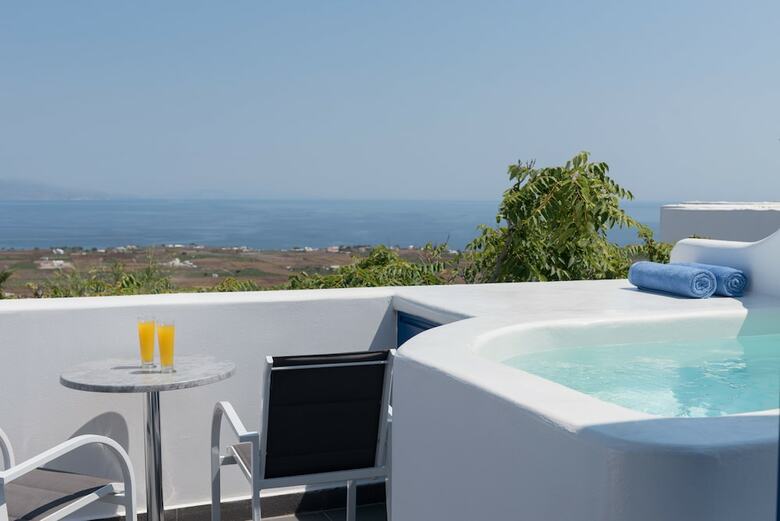 Anemomilos Hotel & Apartments
