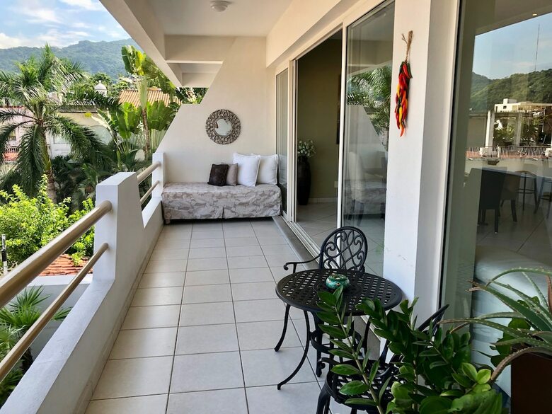 Luxury Condo Romantic Zone-beach